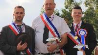 Photo n 43060&#10;Les Champions de France 2017 chevaux de trait&#10;Meslay du Maine  53 23 et 24 septembre
TRAIT SOLO : Dylan BOUHIER 
TRAIT PAIRE : William TOUBLANC
TRAIT TEAM : Sylvain MASSON&#10;Affiche 27 fois&#10;Ajoute le 04/10/2017 10:07:46 par COBNORMAND&#10;&#10;--> Cliquer pour agrandir <--