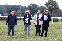 Photo n 49244&#10;La tradition au PIN-AU-HARAS 2019 Photo N. TOUDIC&#10;Jean-Pierre GAY avec les personnalits des courses hippiques.&#10;Affiche 24 fois&#10;Ajoute le 16/10/2019 13:50:12 par Nadinetoudic&#10;&#10;--> Cliquer pour agrandir <--